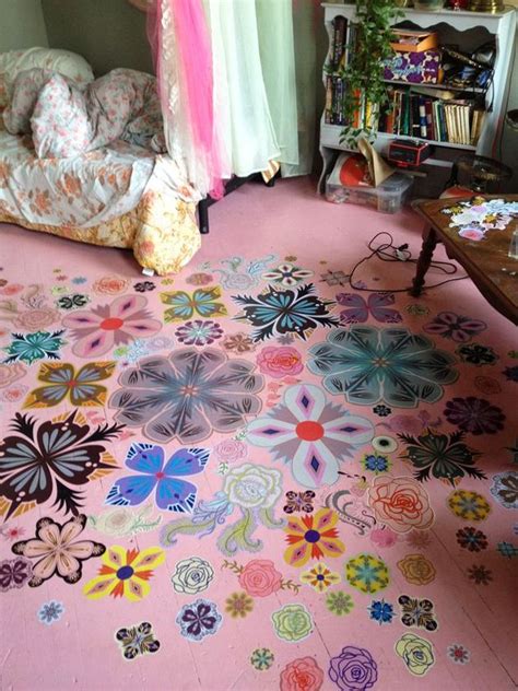 Top 10 Stencil and Painted Rug Ideas for Wood Floors