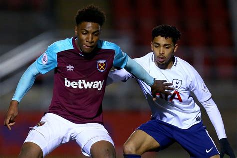 Mansfield Fans Are Happy As Afolayan Joins On Loan Read West Ham