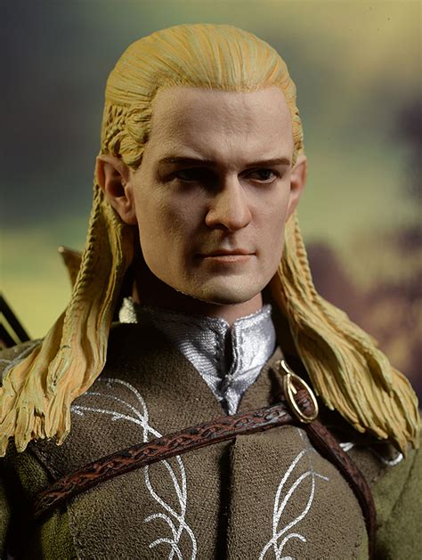 Review And Photos Of Legolas Lord Of The Rings Sixth Scale Action Figure