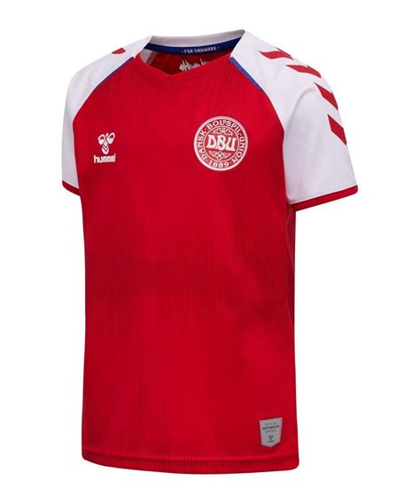 Es handelt sich um das auswärtstrikot. hummel Fußballtrikot »Dänemark Trikot Home EM 2020 Kids ...