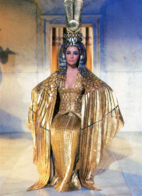 Feathers Elizabeth Taylor Cleopatra Elizabeth Taylor Iconic Dresses