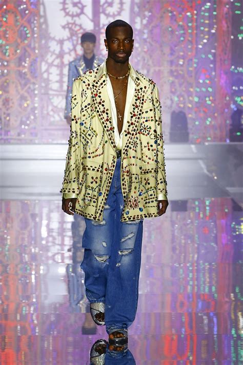 Dolce And Gabbana Mens Springsummer 2022 Collection Shines Bright V