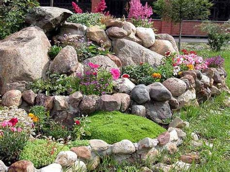 Rock gardens are the ideal way to resolve backyard height differences while keeping things pretty. 18 Simple Small Rock Garden Designs