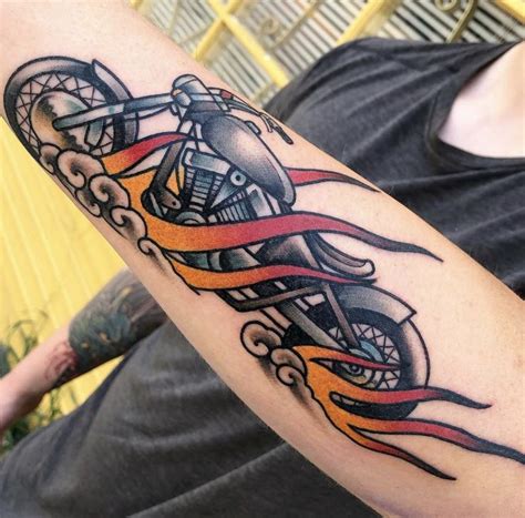 Motorcycle By Brian Traditional Tattoo Chic Tattoo Tattoo Artists