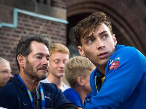 Duplantis, who goes by the nickname mondo, is coached by american father greg, who was also a pole vaulter, while mother helena is a former heptathlete and volleyball player. Armand Duplantis, o "extraterrestre" do salto à vara bateu ...