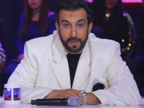 يطل الفنان ماجد الكدواني على جمهوره بشكل كوميدي ويعيد للأذهان شخصيات سبق وقدمها في أفلام مثل حرامية في تايلاند وما إلى ذلك، ويشكل دويتو جديد مع تامر حسني في مواقف كوميدية كثيرة ستجمعهما. حسام حسنى لـ«عين»: انتظرونى بنيولوك فى ألبومى الجديد - عين