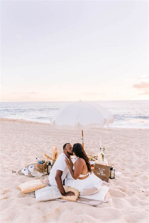 Romantic Oahu Date Night Idea Sunset Picnic At The Beach Honolulu