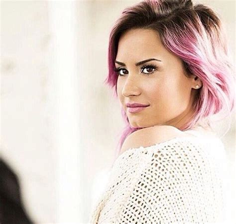 In 2012, she decorated a platinum blond hairstyle with pink highlights and jumped on the lavender trend in 2014. Pin by Lilian Ducker on Demi Lovato | Blonde with dark ...