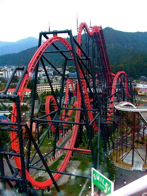 Scary Roller Coaster Of The World Roller Coaster And Eejanaika The World S Scariest