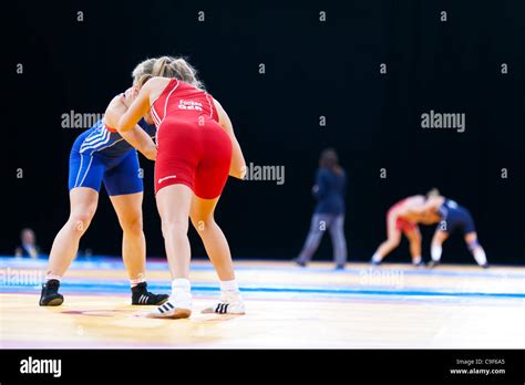 Women Wrestling Freestyle Hi Res Stock Photography And Images Alamy