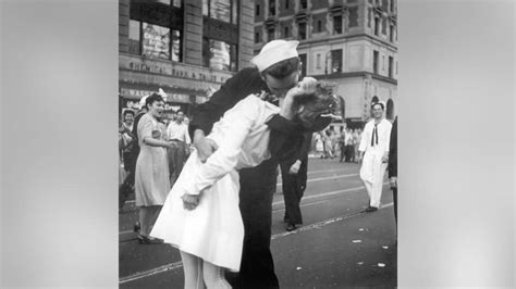 Woman In Iconic V J Day Times Square Kiss Photo Dies At 92 Fox News
