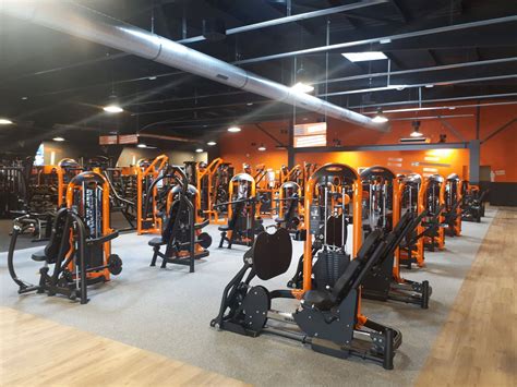 Track your daily fitness activities; BASIC FIT | Angers - 24 Rue du Grand Launay