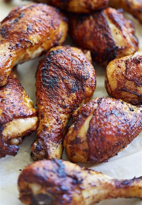 This baked chicken drumsticks recipe is one of those gems that you're going to want to keep in your back pocket. Crispy Skinned, Tender Baked Chicken Drumsticks - i FOOD ...