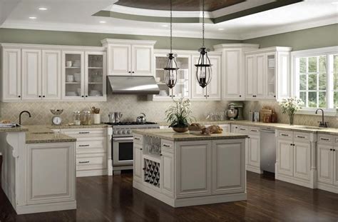 See more ideas about vintage kitchen, kitchen design, retro kitchen. RTA Charleston Antique White stylish Kitchen cabinets ~ i like this style cabinets … | Antique ...