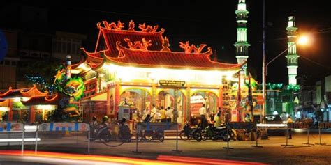 Sambut Hari Raya Imlek Di Kota Tionghoa Singkawang