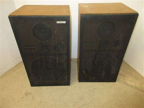 Pair Of Pioneer Speakers Three Way No Cs G303 15w X 26h Has