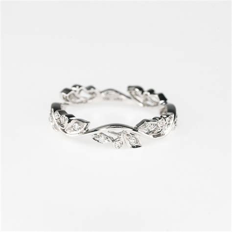 Our leaf and vine wedding band makes a unique wedding band for that special someone. 10k White Gold 0.15ctw Diamond Vine Leaf Design Wedding ...