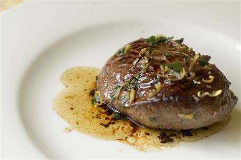 Maybe you would like to learn more about one of these? Filetto di cavallo con scorza di limone | Ricetta ...