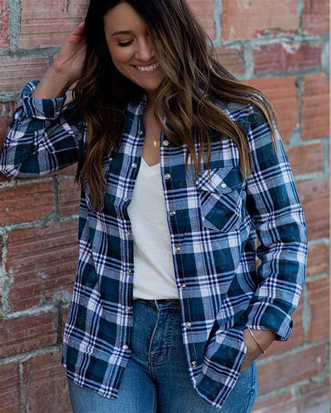 flannel shirt outfit ideas for 2024