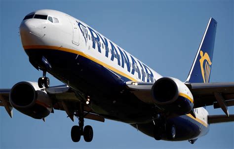 Welcome aboard please dm @askryanair for customer support. Ryanair cerrará sus bases de Gran Canaria, Tenerife Sur ...