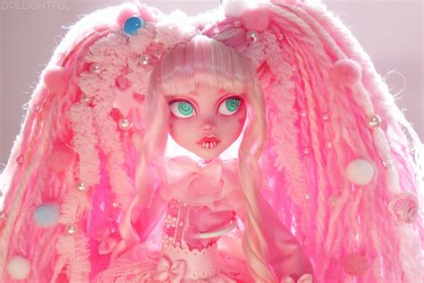 Sakura The Pink Pink Pinkest Doll On Earth Monster High Draculaura