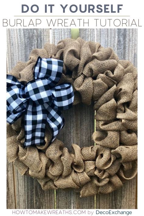 How To Easily Make A Simple Burlap Wreath How To Make Wreaths