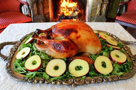A married woman realizes how unhappy her marriage really is, and that her life needs to go in a different direction. Tips for Decorating a Turkey Platter