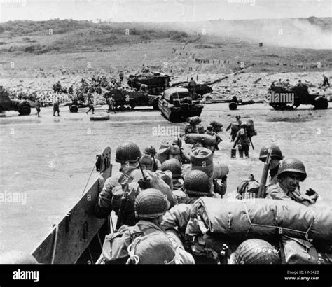 Normandie France Le 6 Juin 1944 D Day Le Débarquement Des Soldats Alliés à Partir De Navires