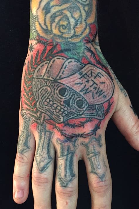 Tattoo Uploaded By Morgwn Pennypacker Hand Skull Tattoodo