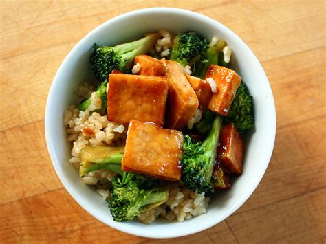 Peanut Tofu Stir Fry With Broccoli And Brown Rice Garden Of Vegan
