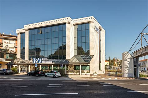 Indirizzi, numeri di telefono o siti web. Direzione e Filiali | BAC San Marino