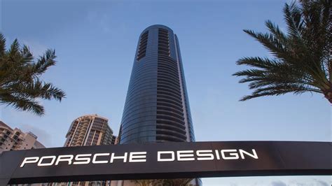 Una Visita A La Porsche Design Tower Youtube