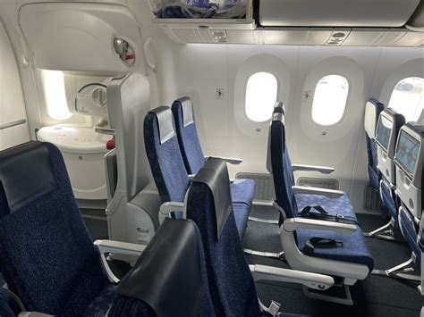 ボーイング787 9（b78g）のおすすめ座席はここだ！～ana国内線最新鋭機～機内から写真や動画を撮りたい人向けの座席も紹介！ おつかれ