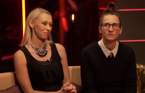 A hálószobatitkok talkshow vendégei a héten gallusz niki énekesnő és párja lesznek. Gallusz Niki és párja, Laura gyermeket szeretne, de még ...