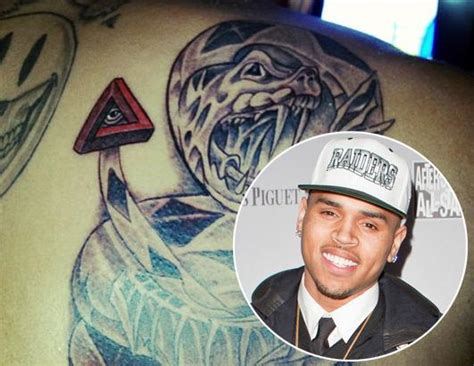 Chris Brown New Hand Tattoo Chris Brown Shows Off New Hand Tattoo
