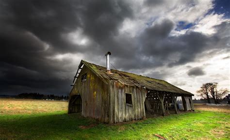 Wallpaper Old Barn Barn Dark Clouds Field Desktop