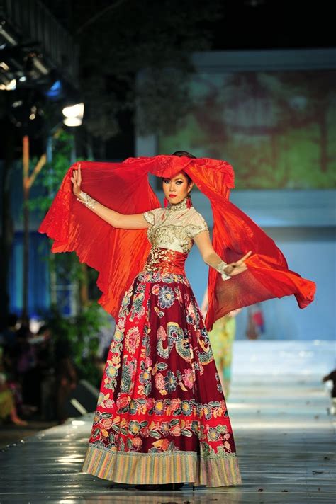 Kebaya pengantin putih anne avantie, kebaya pengantin pink, wa 087836092333, kebaya pengantin panjang, kebaya pengantin pinterest, kebaya pengantin putih mus. Koleksi Model Kebaya Muslim Anne Avantie - Kumpulan Model Baju Muslim Terbaik dan Terpopuler