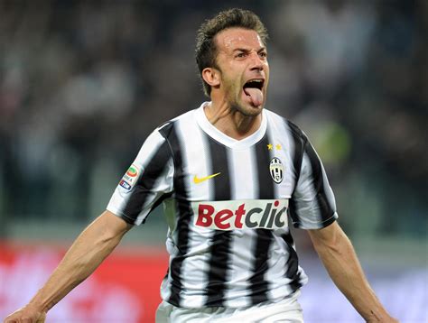 Se vuoi saperne di piú o negare il consenso a tutti o ad alcuni cookie, consulta la cookie policy. Del Piero - Juve, storia di un gran dolore - Panorama