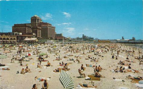 Postcard New Jersey Atlantic City Beach Chalfonte Haddon Hall Hotels