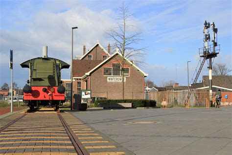 Winterswijk was ooit een belangrijk spoorwegknooppunt, met twee stations (hsm en gols) en een deze twee lijnen zijn inmiddels opgebroken. Winterswijk - Neede
