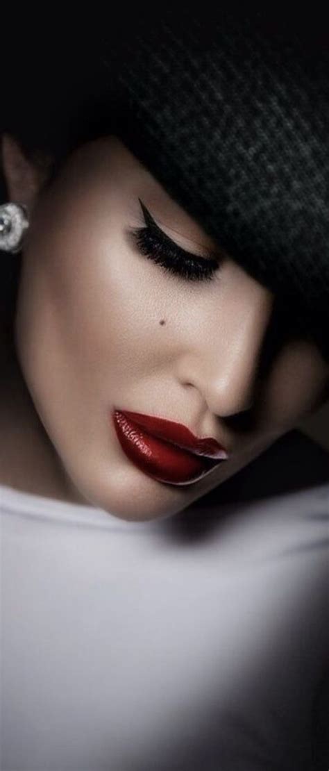 pin by chelle m on just face it you re beautiful beautiful lips perfect red lips beauty face