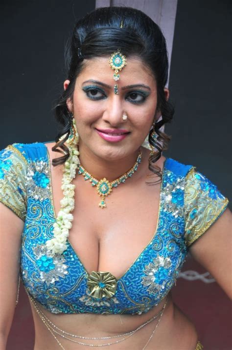Taslima Sheikh Hottest Cleavage Show Photos