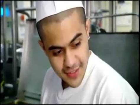 Ramsay is getting roasted after an old clip from the british cooking show the f word resurfaced showing gordon's attempt at pad thai gets slammed by another chef. Gordon Ramsay Pad Thai Reddit - Kid Puts His Hand Through 1 5million Painting ...