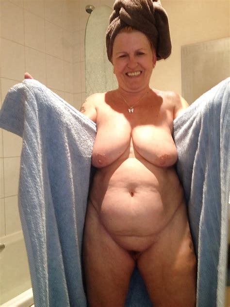 Matures And Grannies In The Shower 30 Immagini