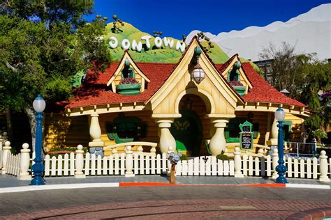 Tour Mickeys Toontown At Disneyland Park Before It Closes For A