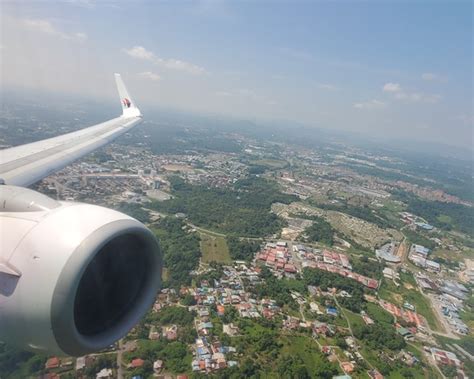 Time of departure and landing, airplane type, travel time. Review of Malaysia Airlines flight from Kuching to ...