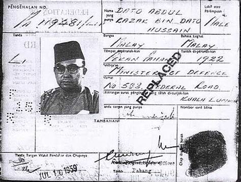 Bawa resit tu bersama passport lama, kad pengenalan ke pejabat. Cool : Kad Pengenalan Lama Bekas Pendana Menteri Malaysia ...