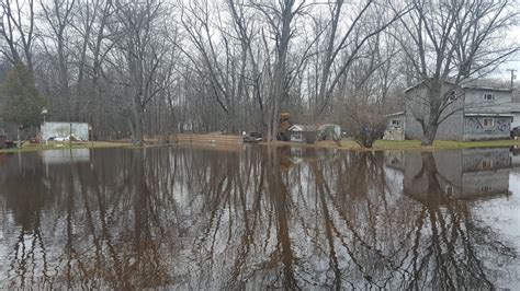 Kankakee River Flooding Causes Most Area Residents To Evacuate Post