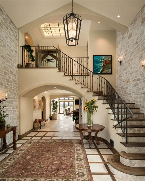 16 Embracing Mediterranean Entry Hall Designs You Will Adore