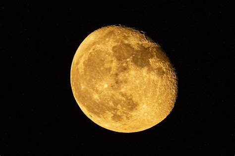 Orange Moon Tonights Orangish Waning Gibbous 94 Moon It Flickr